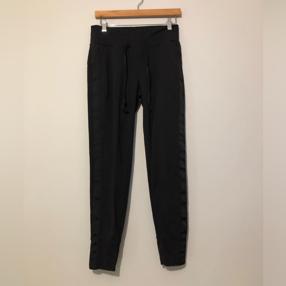 Athleta Black Metro Downtown Jogger Side Satin Stripe Side Pockets Women’s XS